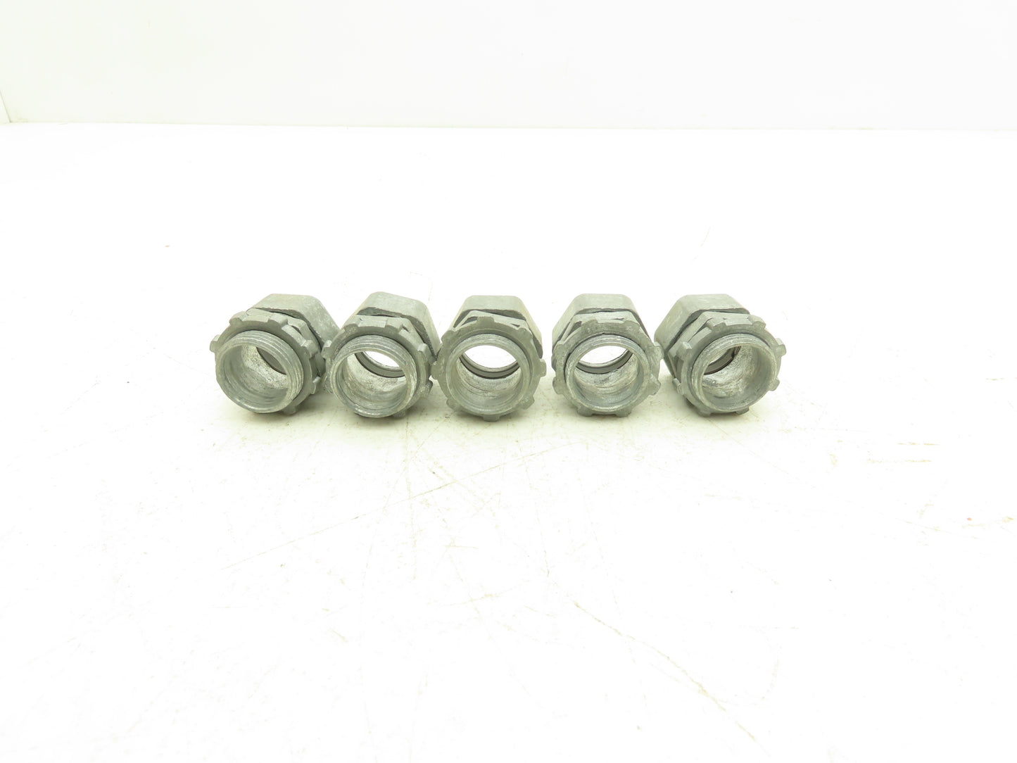 Arlington Industries 821 EMT Compression Connector 3/4" 25/Box Lot of 150