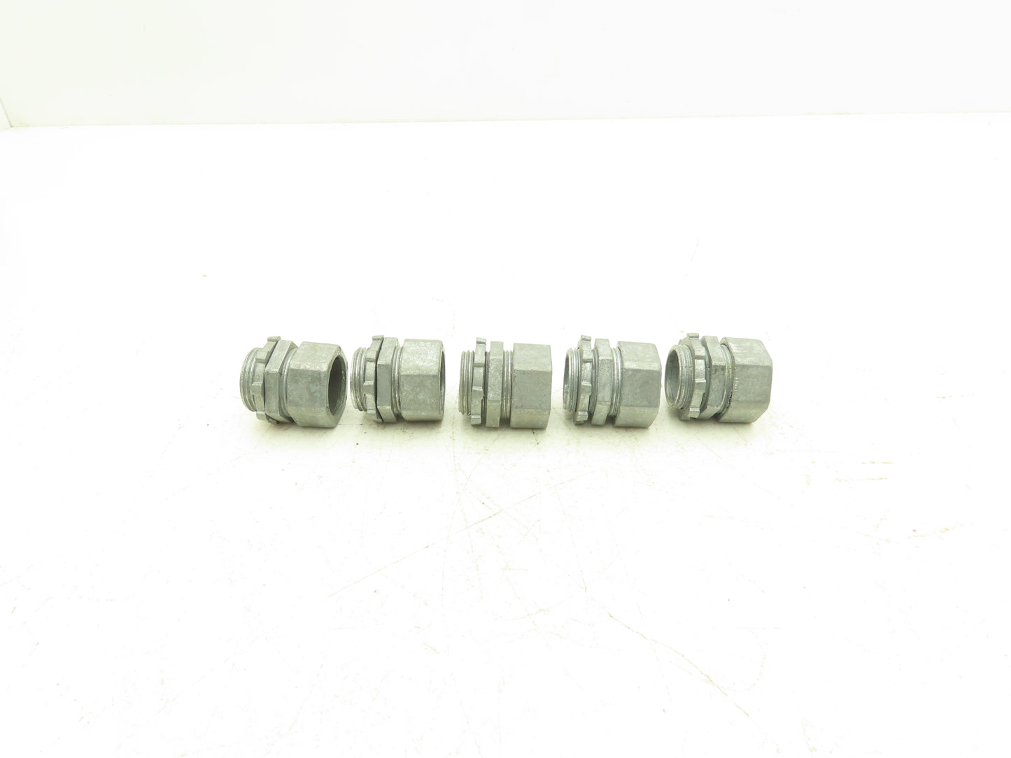 Arlington Industries 821 EMT Compression Connector 3/4" 25/Box Lot of 150