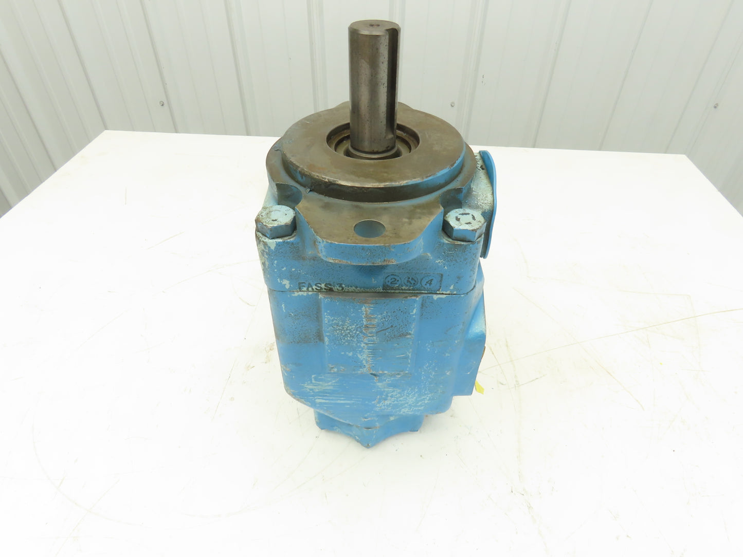 Denison T6DC 028014 1R09 B1 Double Hydraulic Vane Pump 13/28 GPM 2000 PSI 2-Bolt