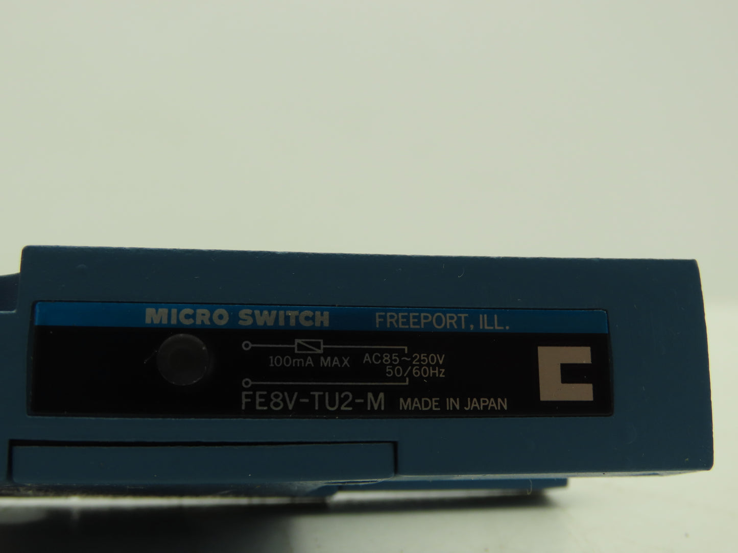 Honeywell FE8V-TU2-M Micro Switch Photoelectric Vane Control85-250VAC 50/60Hz