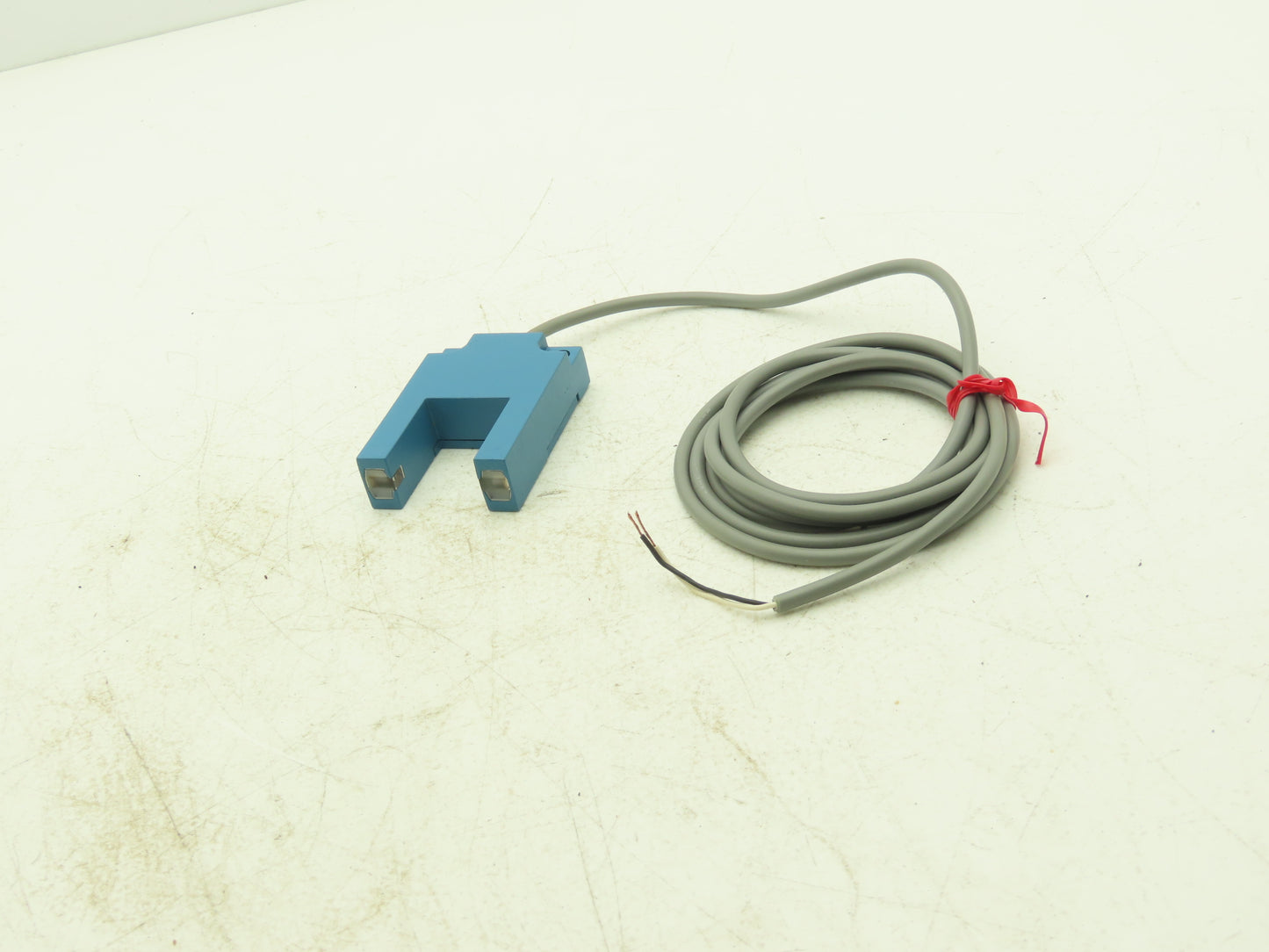 Honeywell FE8V-TU2-M Micro Switch Photoelectric Vane Control85-250VAC 50/60Hz