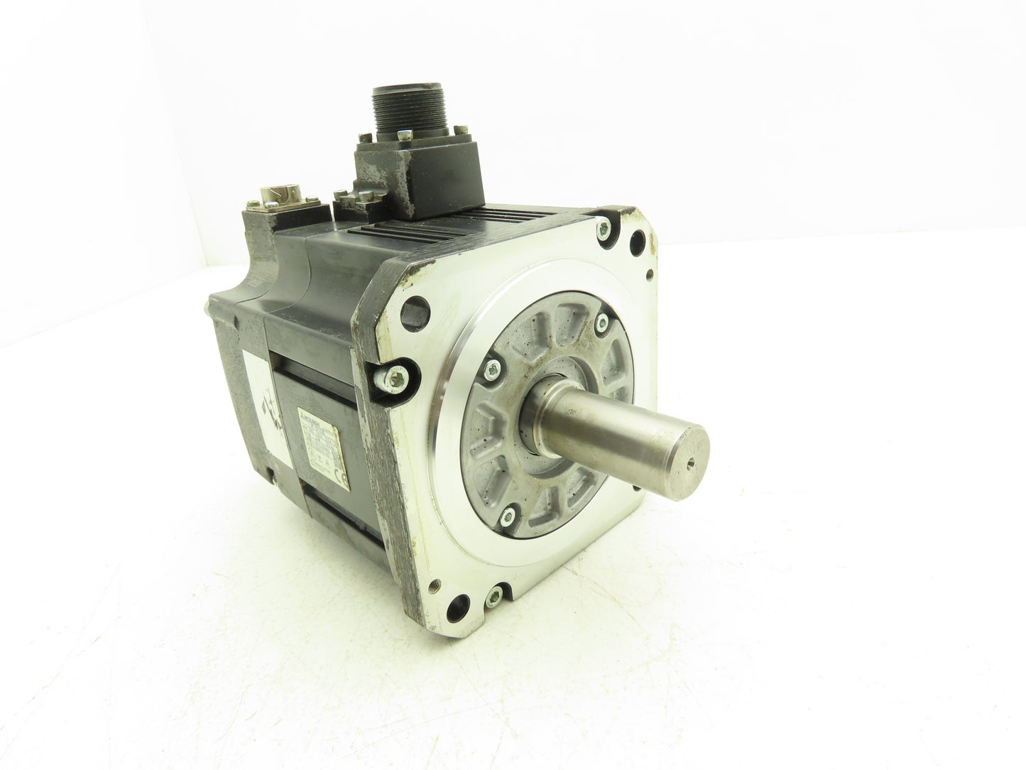 Mitsubishi HF-SP102B Servo Brake Motor 1kW 2000 RPM 125V 3PH Encoder 0BA18-100