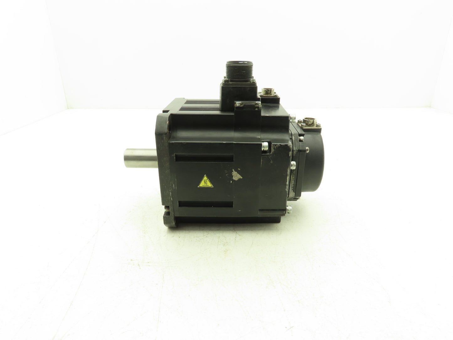 Mitsubishi HF-SP102B Servo Brake Motor 1kW 2000 RPM 125V 3PH 0BA18-100 *Read