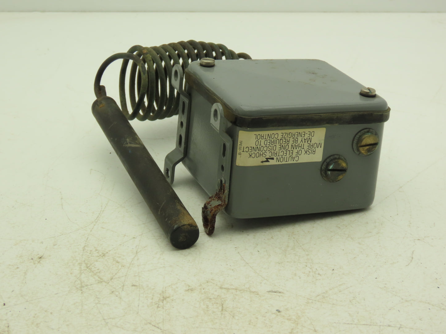 Johnson Controls A72AE Model 1 Penn Automatic Temperature Controller 25-90°F