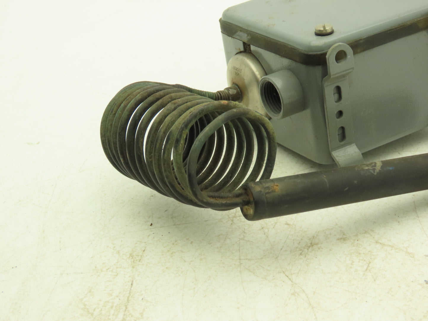 Johnson Controls A72AE Model 1 Penn Automatic Temperature Controller 25-90°F