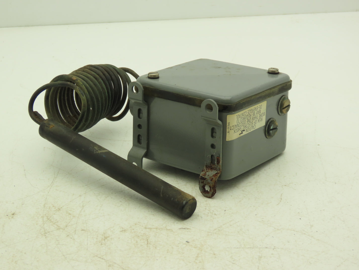 Johnson Controls A72AE Model 1 Penn Automatic Temperature Controller 25-90°F