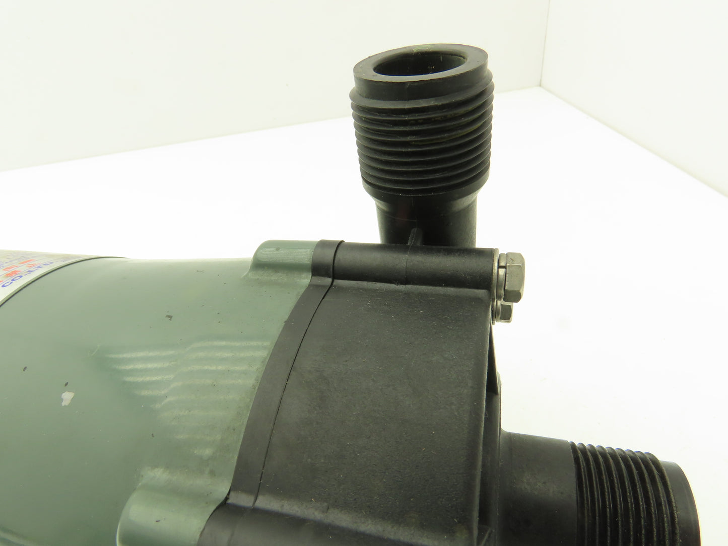 Iwaki MD-100RM Magnetic Drive Water Pump 1" Poly Plastic 220V 3PH 135 L/min