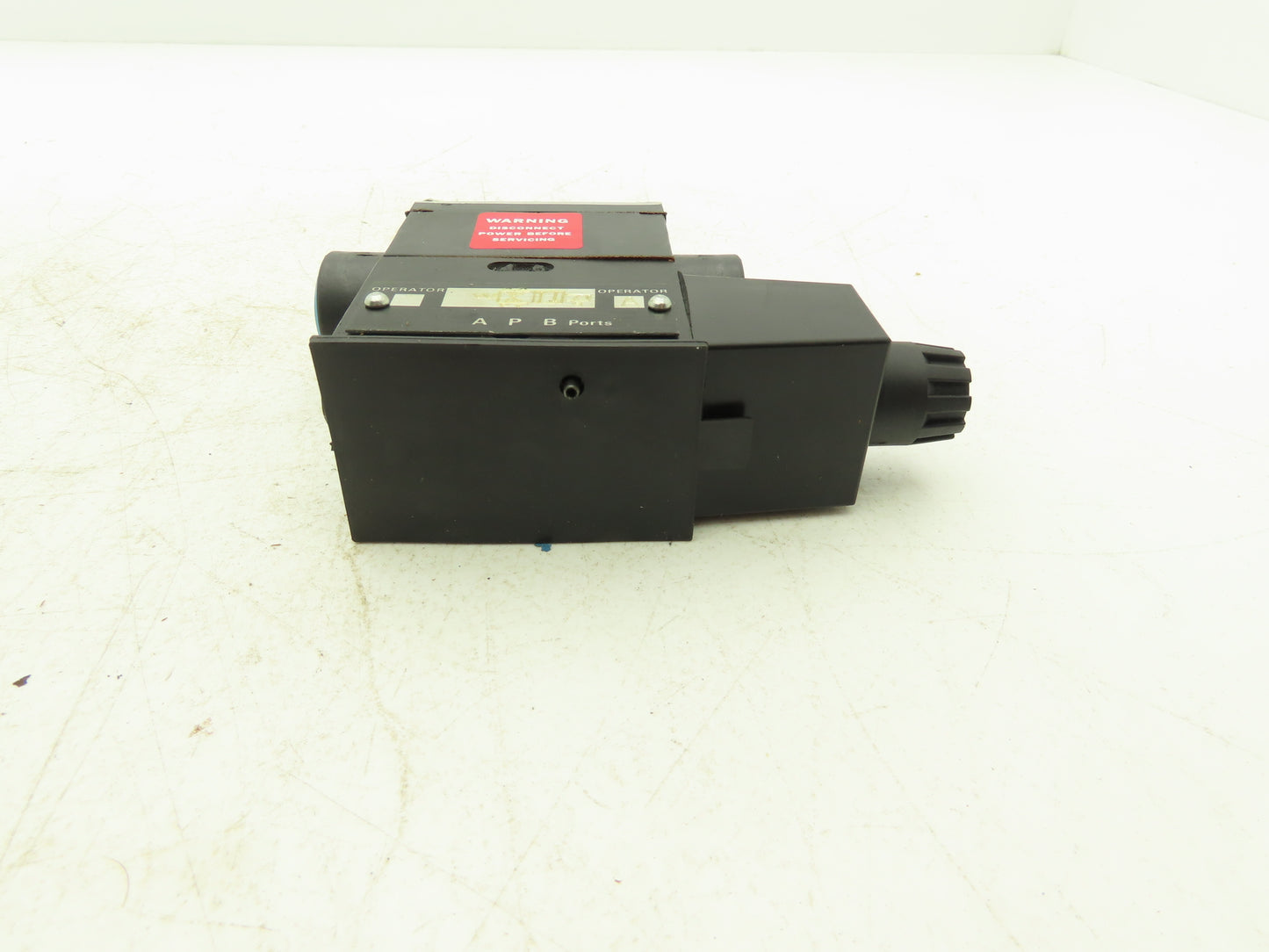 Parker D1VW20H570YF Hydraulic Directional Solenoid Pilot Valve 2-Pos D03 120V
