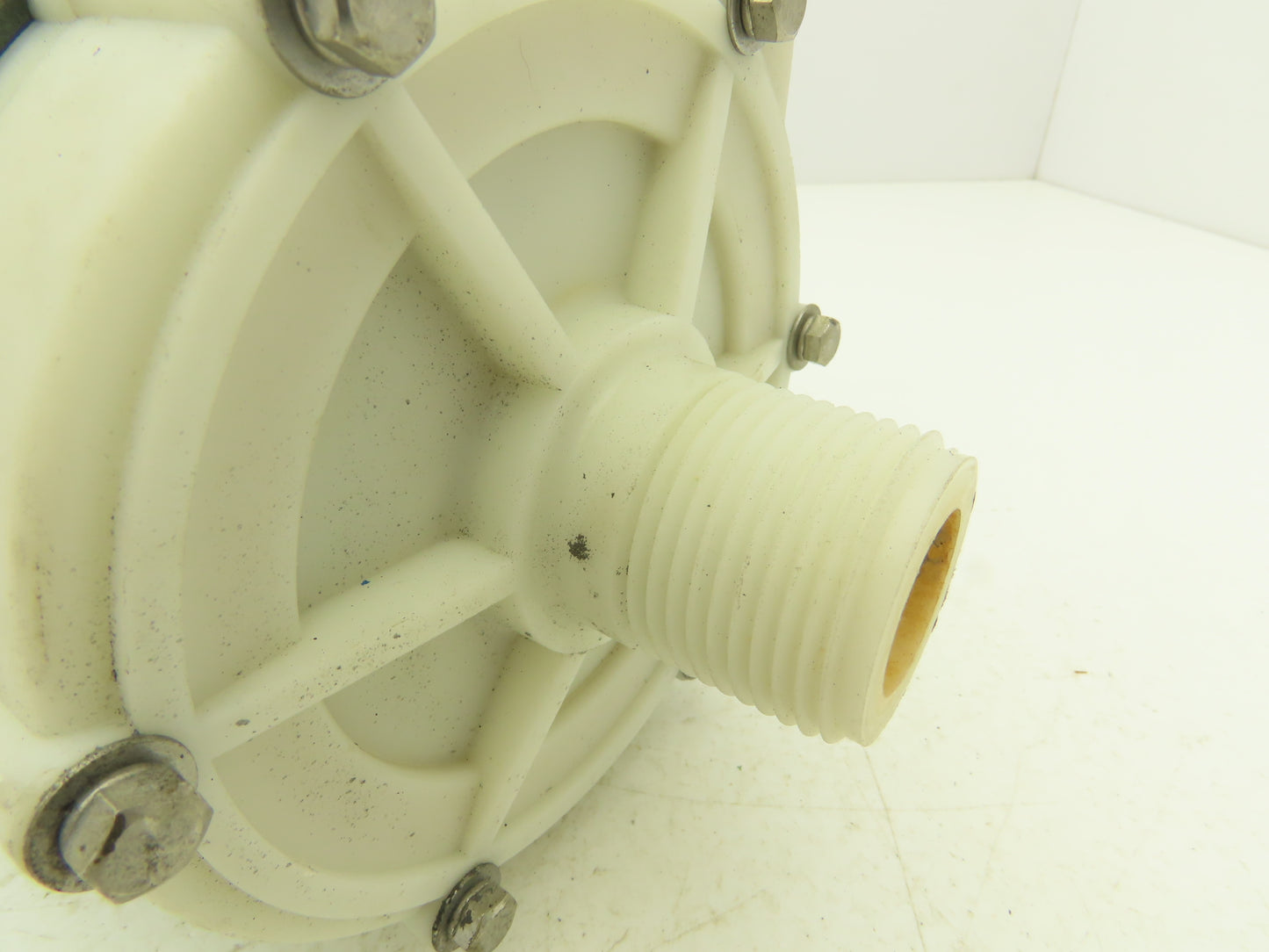 Iwaki MD-70RM Magnetic Drive Water Pump 1"Poly Plastic 220V 3PH 97 L/min