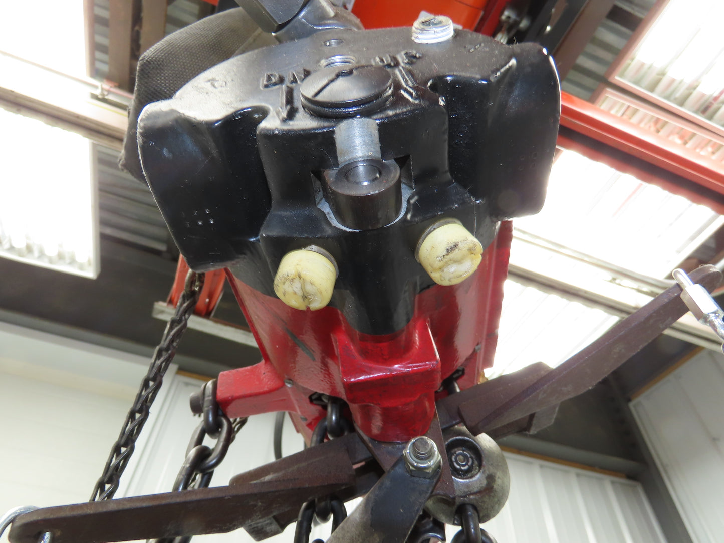 Aro 7776E 1/2 Ton 1000lb Pneumatic Air Chain Hoist 22' Lift 15' Pull Chain