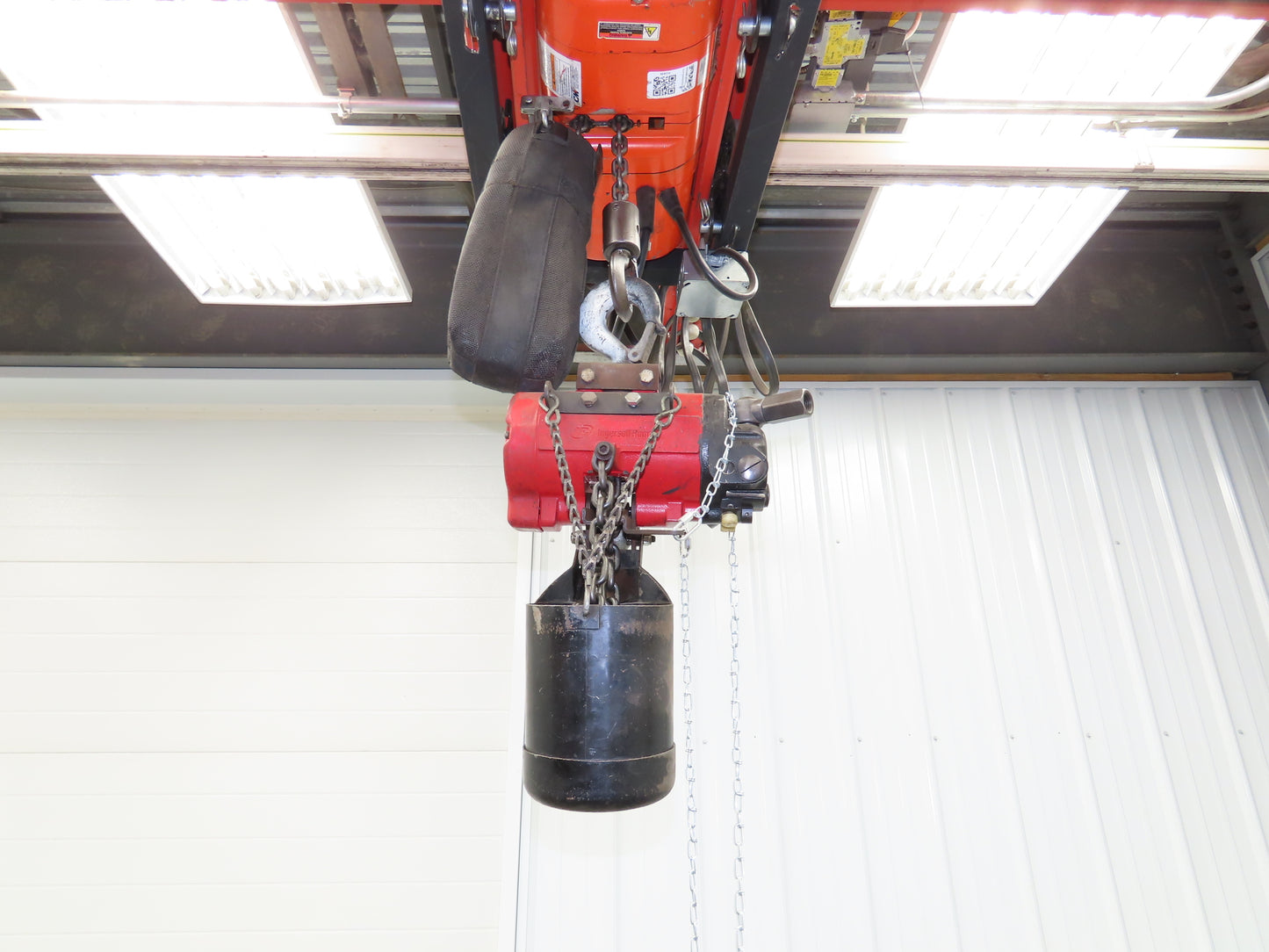 Aro 7776E 1/2 Ton 1000lb Pneumatic Air Chain Hoist 22' Lift 15' Pull Chain