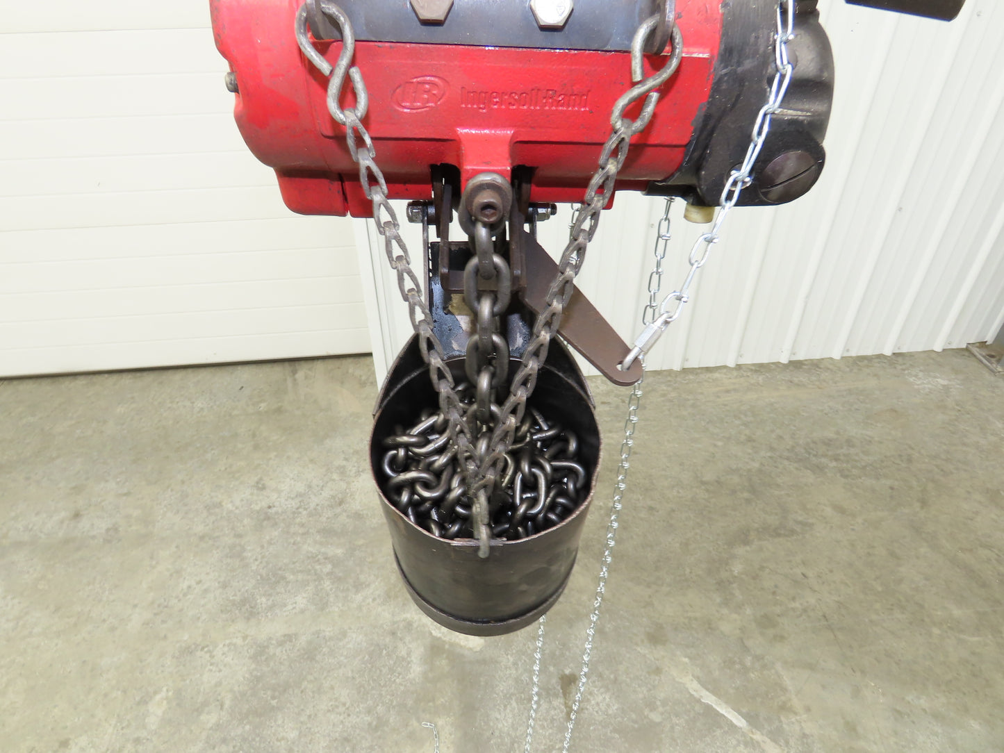Aro 7776E 1/2 Ton 1000lb Pneumatic Air Chain Hoist 22' Lift 15' Pull Chain