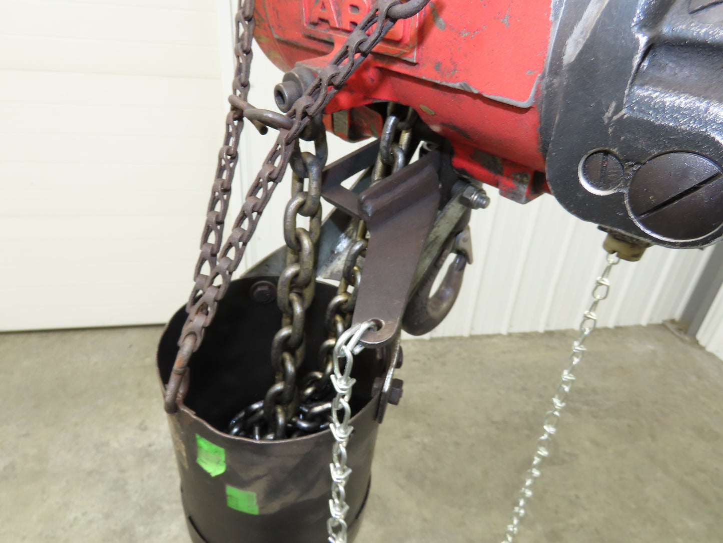 Aro 7717E 1/4 Ton 500lb Pneumatic Air Chain Hoist 7' 10" Lift 10' Pull Chain