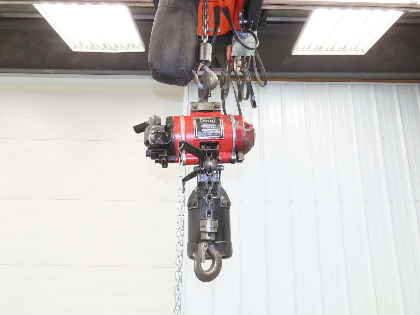Aro 7700D 1/2 Ton 1000lb Pneumatic Air Chain Hoist 11' 7" Lift 10' Pull Chain