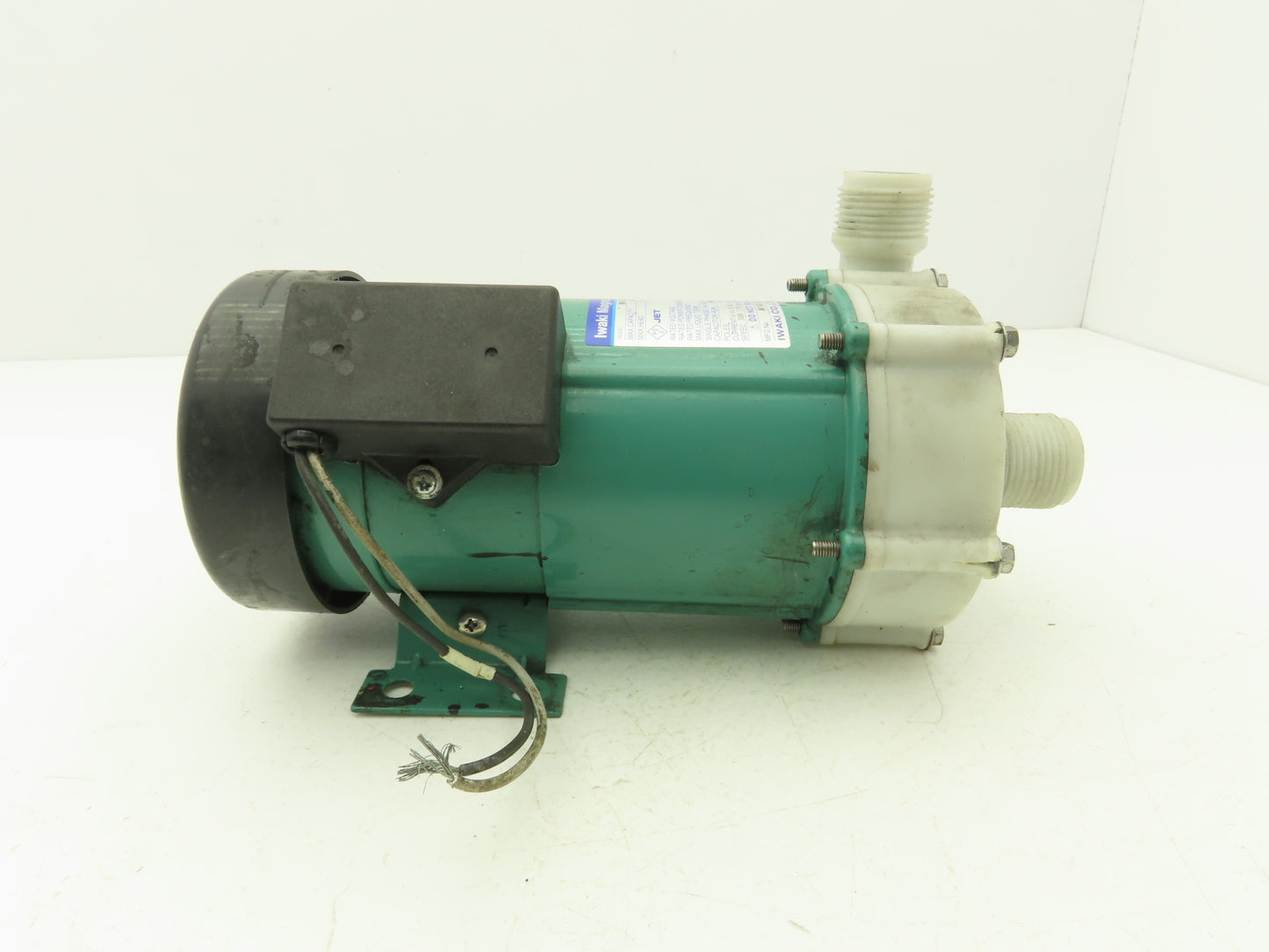 Iwaki MD-55RM Magnetic Drive Water Pump 1"Poly Plastic 220V 3PH 70 L/min