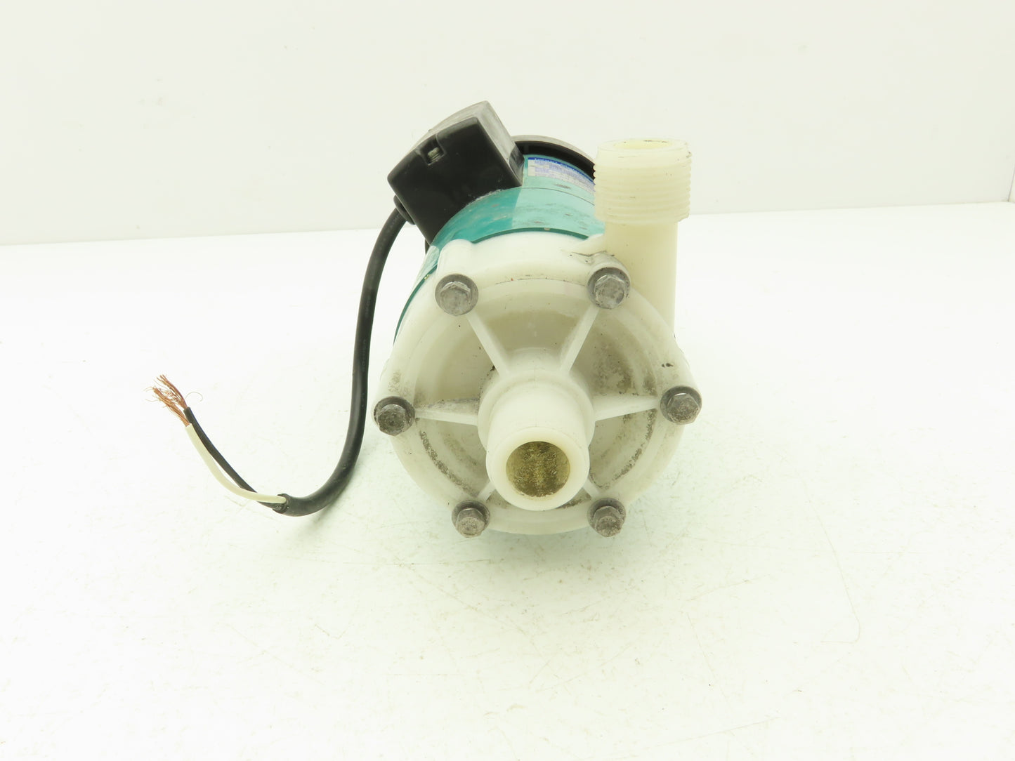 Iwaki MD-40RM Magnetic Drive Water Pump 3/4"Poly Plastic 220V 3PH 52 L/min