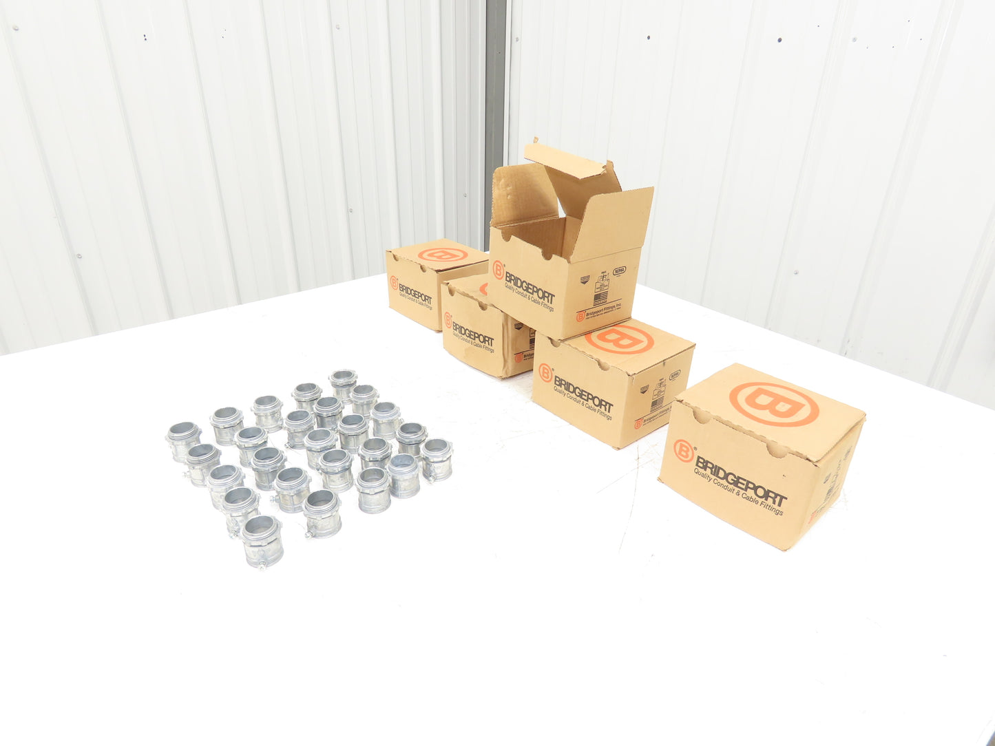 Bridgeport 232-DC2 EMT 3/4" Set Screw Connector 25 Per Box Lot of 5 Boxes