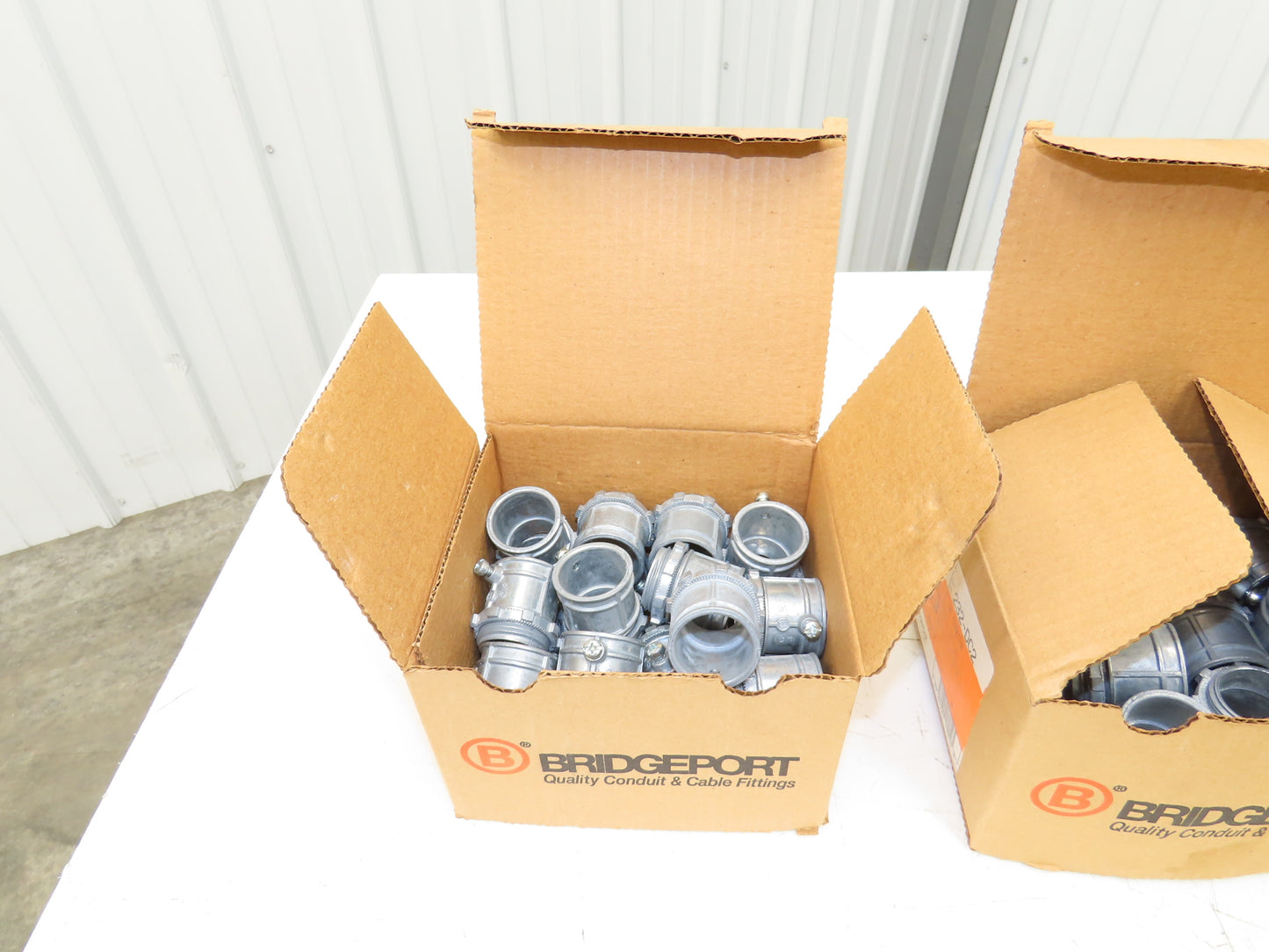 Bridgeport 232-DC2 EMT 3/4" Set Screw Connector 25 Per Box Lot of 5 Boxes