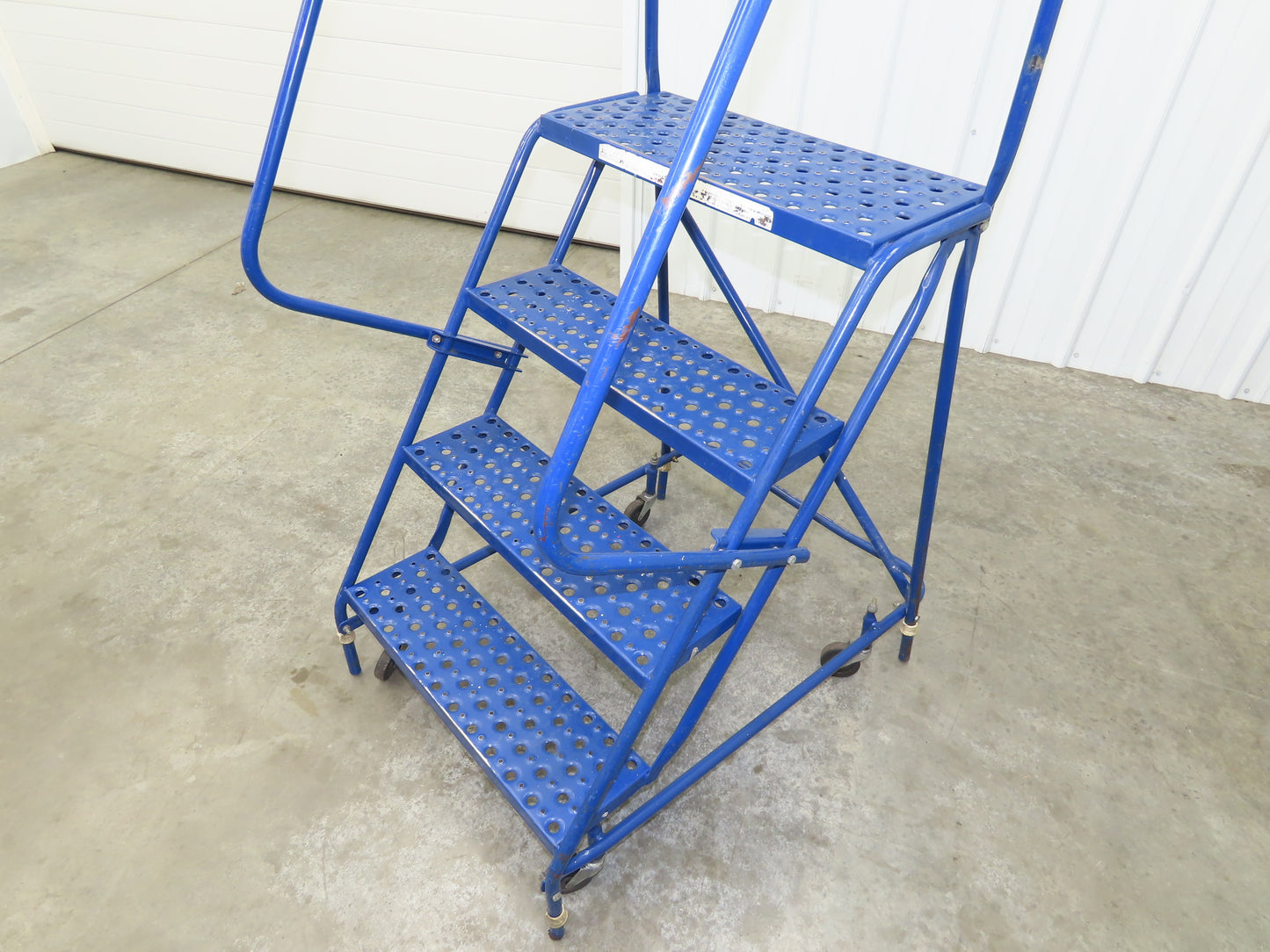 Ballymore Rolling Ladder 4 Step 10" Work Platform 38" Top Step 300lbs 24" W