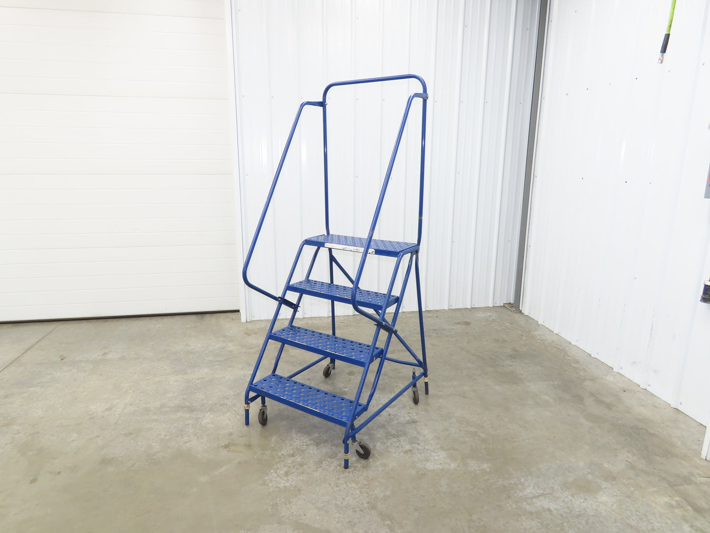 Ballymore Rolling Ladder 4 Step 10" Work Platform 38" Top Step 300lbs 24" W