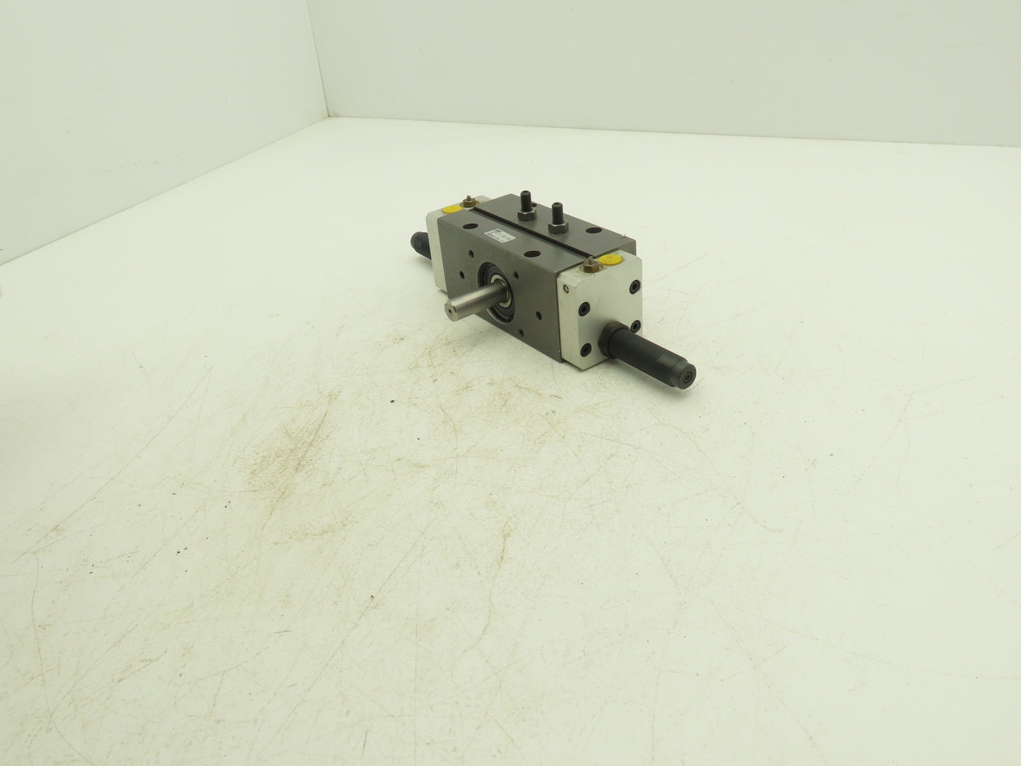 PHD RASI 32x180-E-NB-PB Pneumatic Rotary Actuator 32mm Bore x 180° Rotation