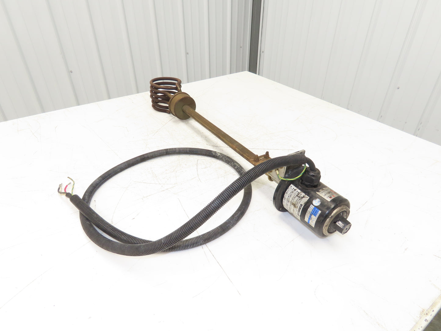 Izumi Denetsu TWSH-2320  30" Immersion Coil Water Heater 2000W 220V 3PH Flanged