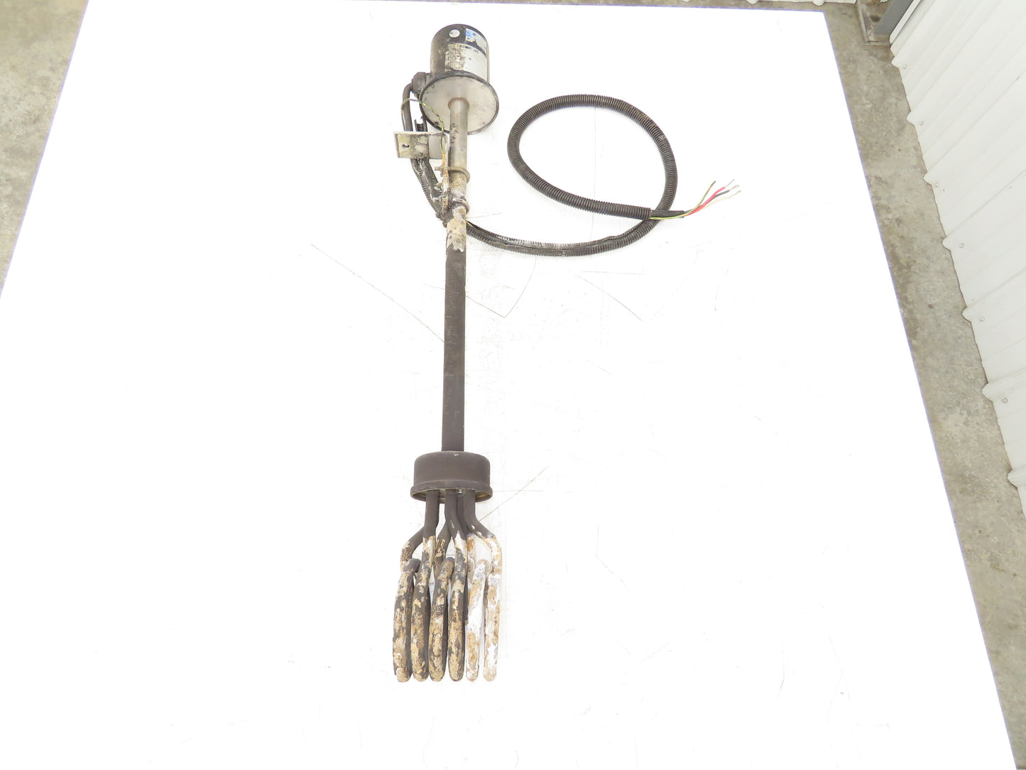 Izumi Denetsu TWSH-2320  30" Immersion Coil Water Heater 2000W 220V 3PH Flanged