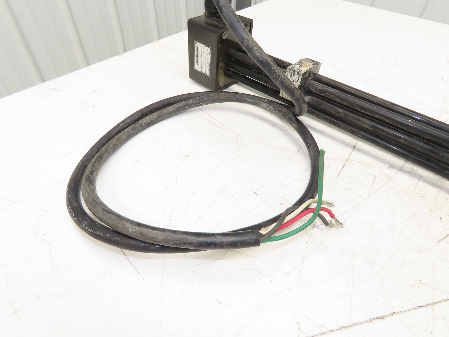 Izumi Denetsu FANH-2340  33" Immersion Element Water Heater 4000W 220V 3PH