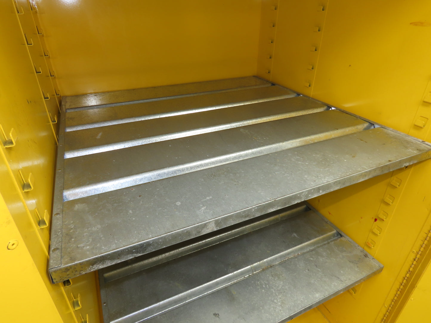 Justrite 25600 Flammable Safety Cabinet 60 Gallon Yellow Flammable Liquid