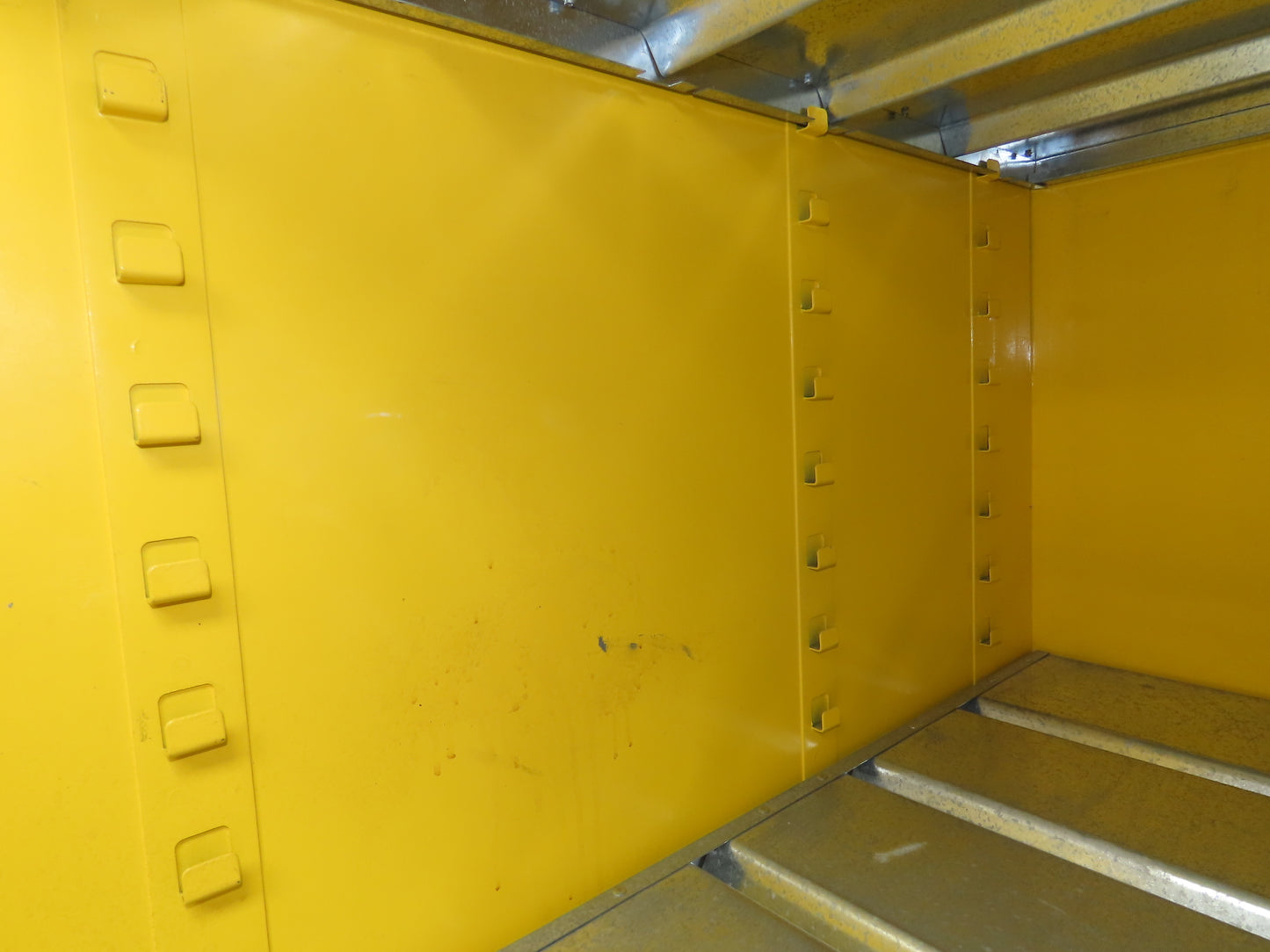 Justrite 25600 Flammable Safety Cabinet 60 Gallon Yellow Flammable Liquid