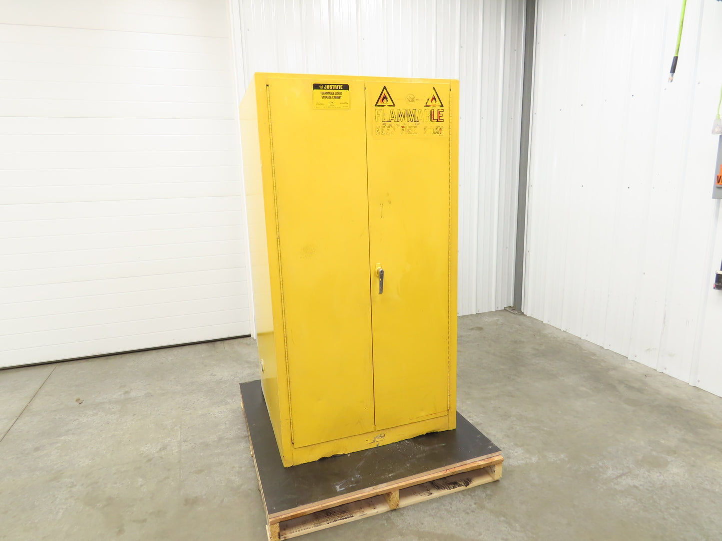 Justrite 25600 Flammable Safety Cabinet 60 Gallon Yellow Flammable Liquid