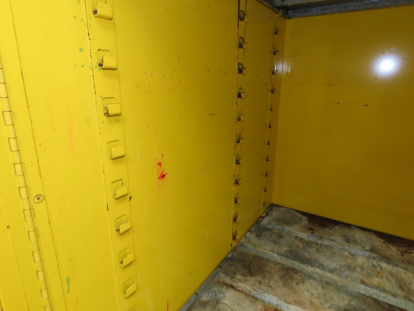 Justrite 25600 Flammable Safety Cabinet 60 Gallon Yellow Flammable Liquid