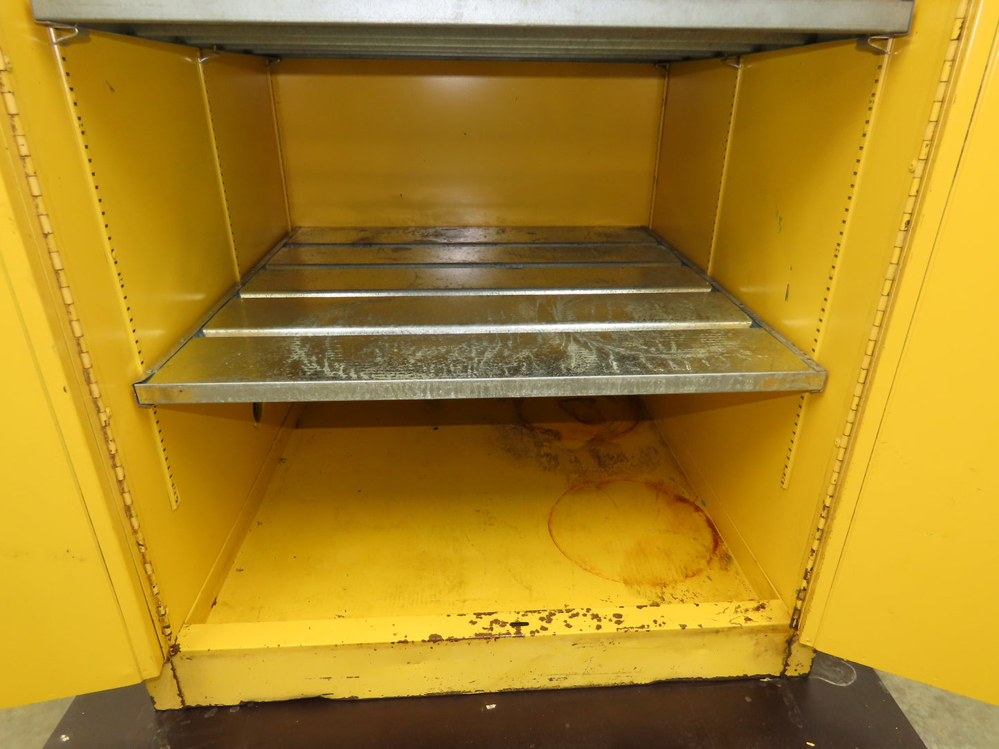 Securall Flammable Safety Cabinet 60 Gallon Yellow Flammable Liquid