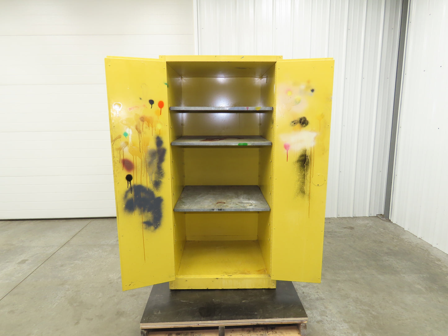Eagle 1962 Flammable Safety Cabinet 60 Gallon Yellow Flammable Liquid
