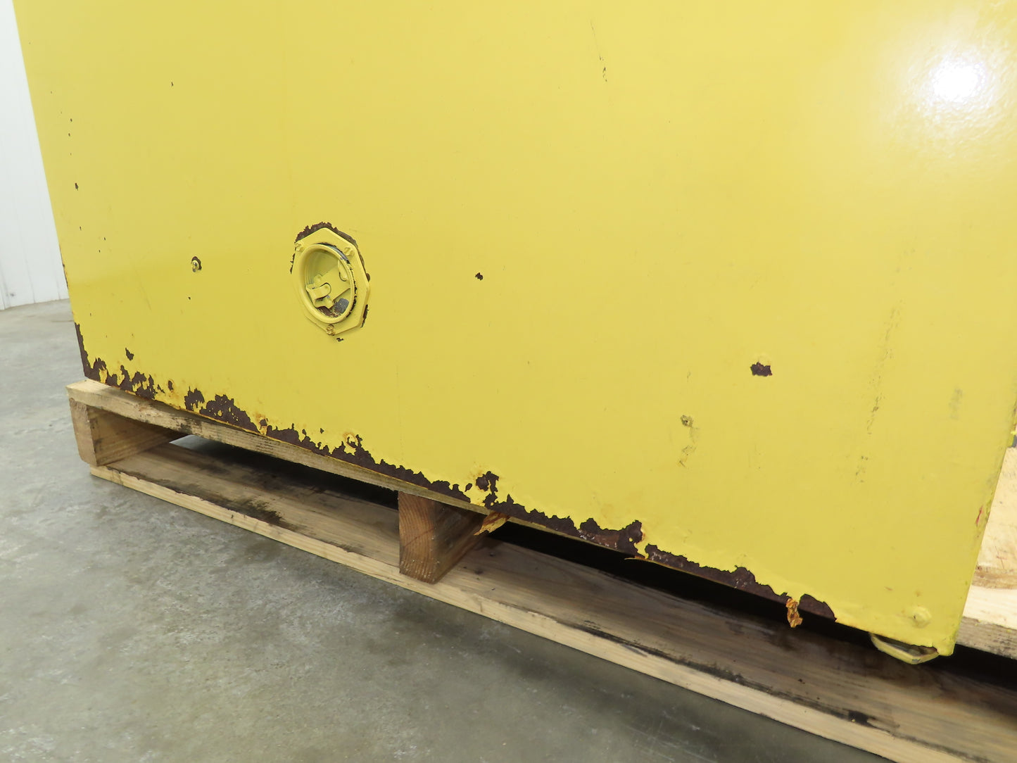 Eagle 1992 Flammable Liquid Safety Cabinet Yellow Dual Door 90 Gallon 43x34x65"