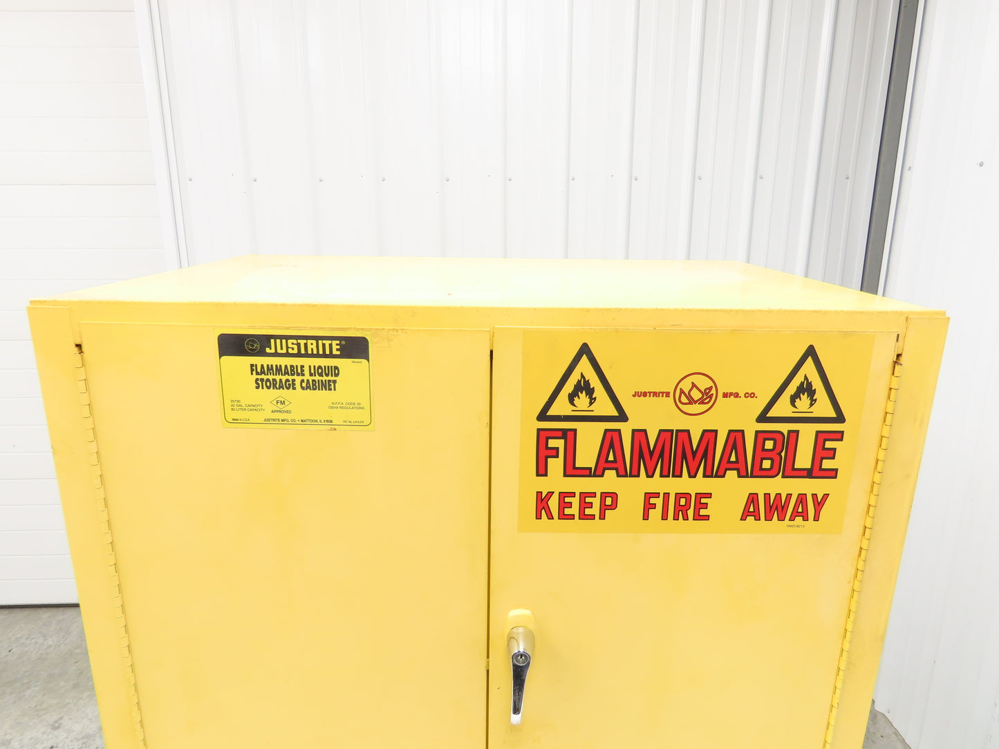 Justrite 25730 Yellow Flammable Safety Cabinet Dual Door 22 Gallon Liquid