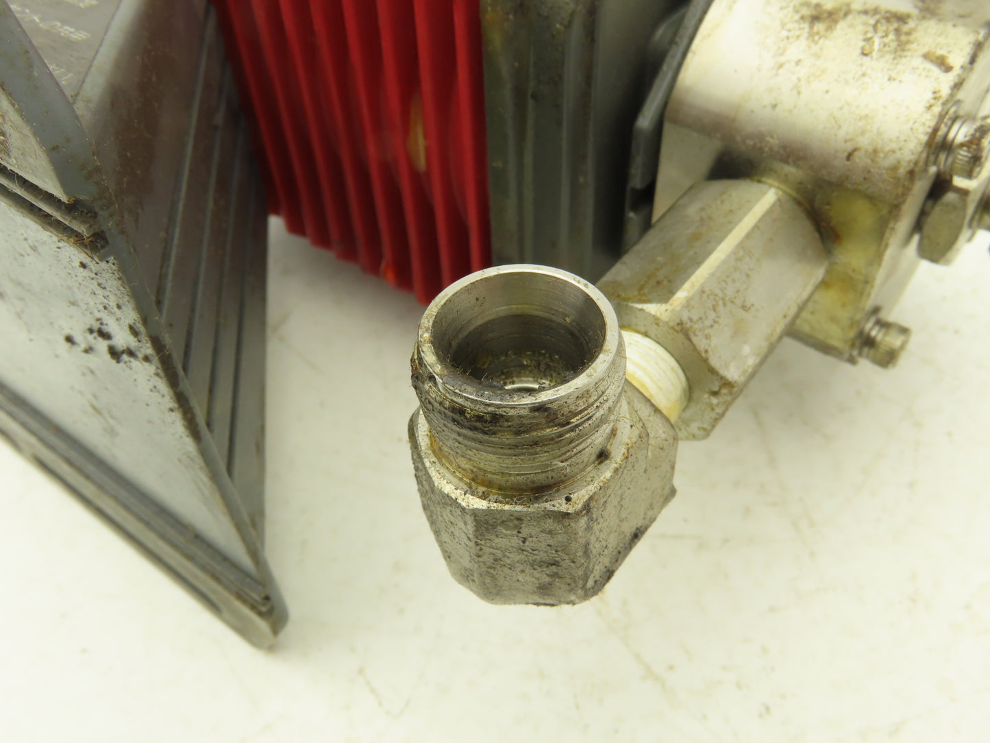 Iwaki EH-C20SH-200R9 Metering Pump Dosing Chemical 120ml/Min Pres .69MPa 200V