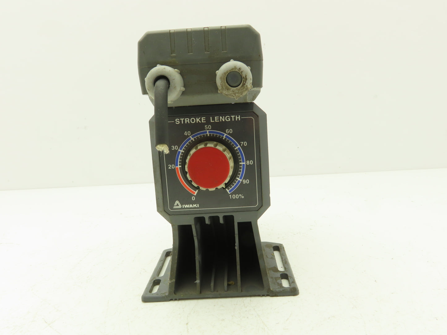 Iwaki EH-C20SH-200R9 Metering Pump Dosing Chemical 120ml/Min Pres .69MPa 200V