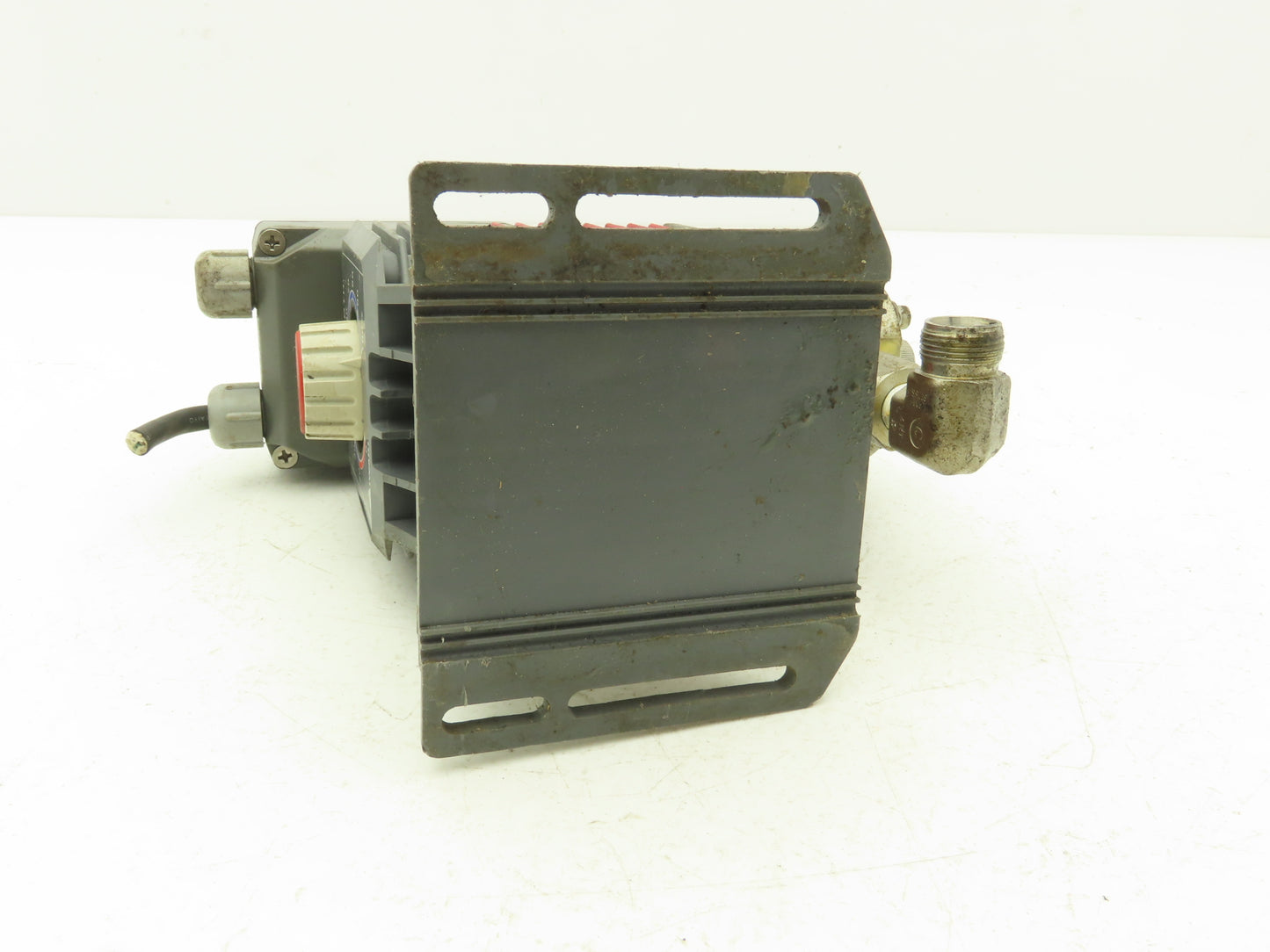 Iwaki EH-C20SH-200R9 Metering Pump Dosing Chemical 120ml/Min Pres .69MPa 200V