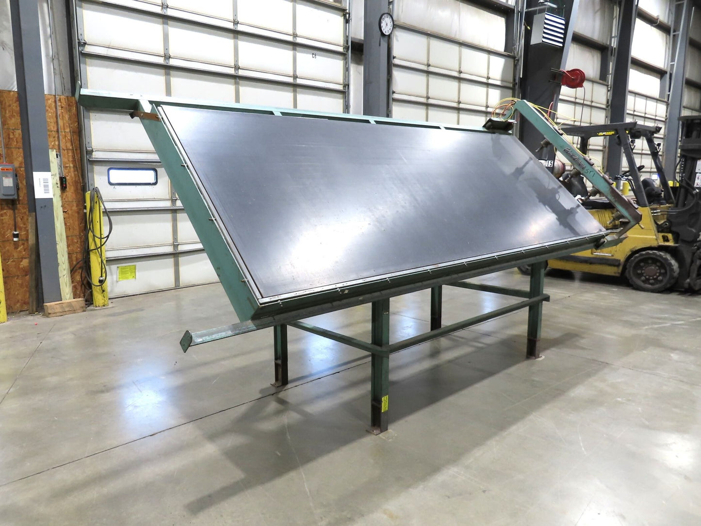 RM Evans Ezy Frame 4'x 12' Face Frame Assembly Pneumatic Clamp Table 45°