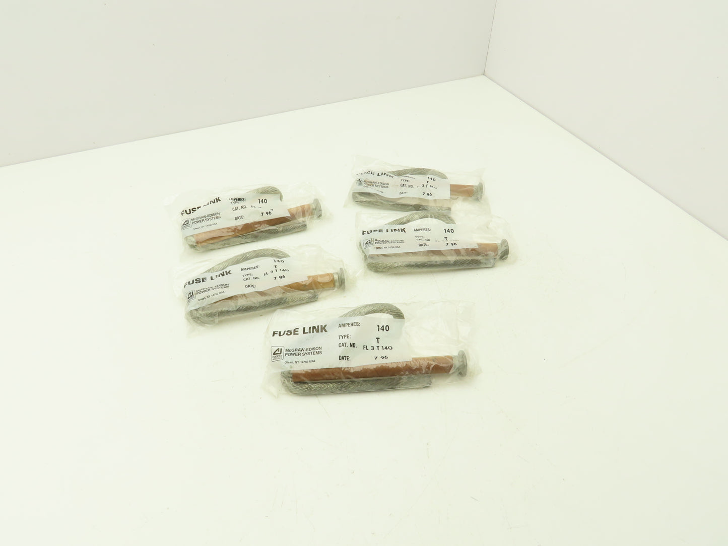 Cooper FL3T140 Universal Fuse Link Button Head 140 Amperes Slow Acting  Lot of 5