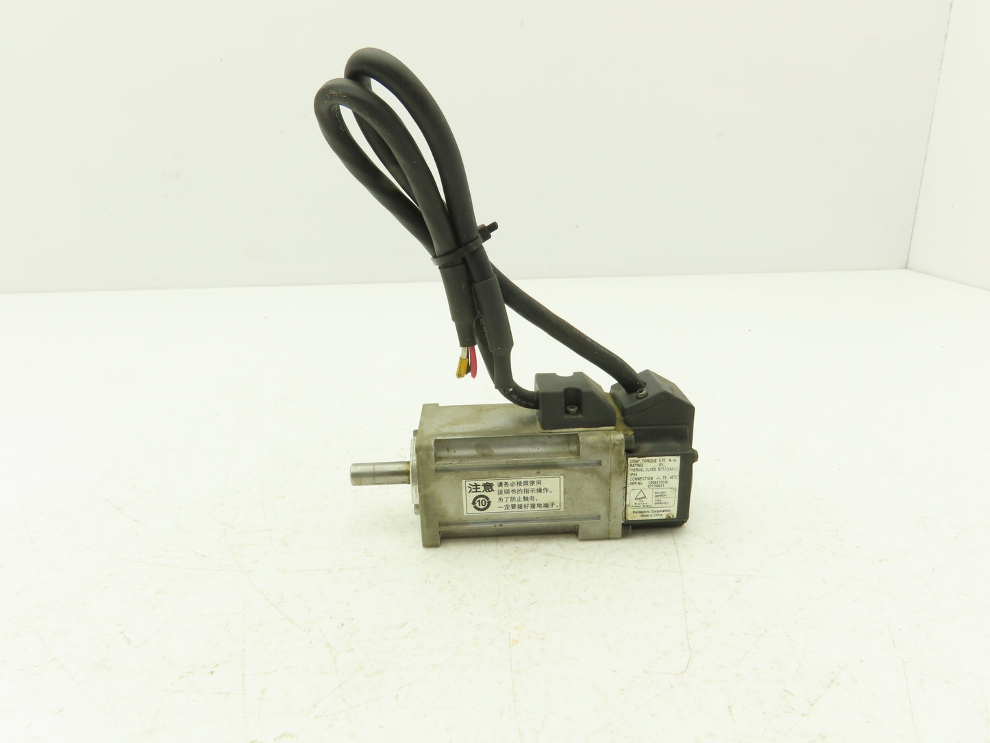 Panasonic MSMD012G1A Servo Motor 3Ph 73V 1.1A .1KW 3000RPM 200Hz 8mm Shaft