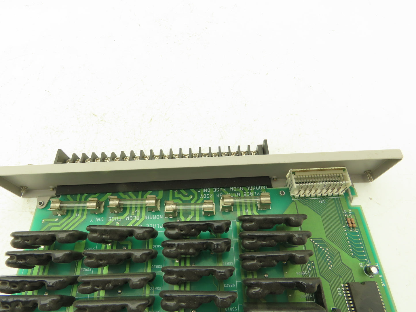Siemens 505-4832 Digital Output Module PLC Rack E-Stand 110/220 AC Output
