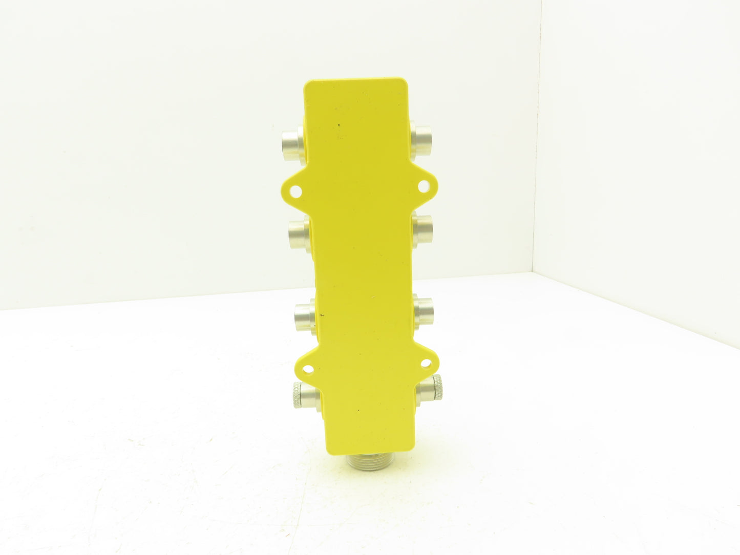 Cooper Crouse Hinds MMAS8F3L000 Micro Plex 8 Port Distribution System Base Unit