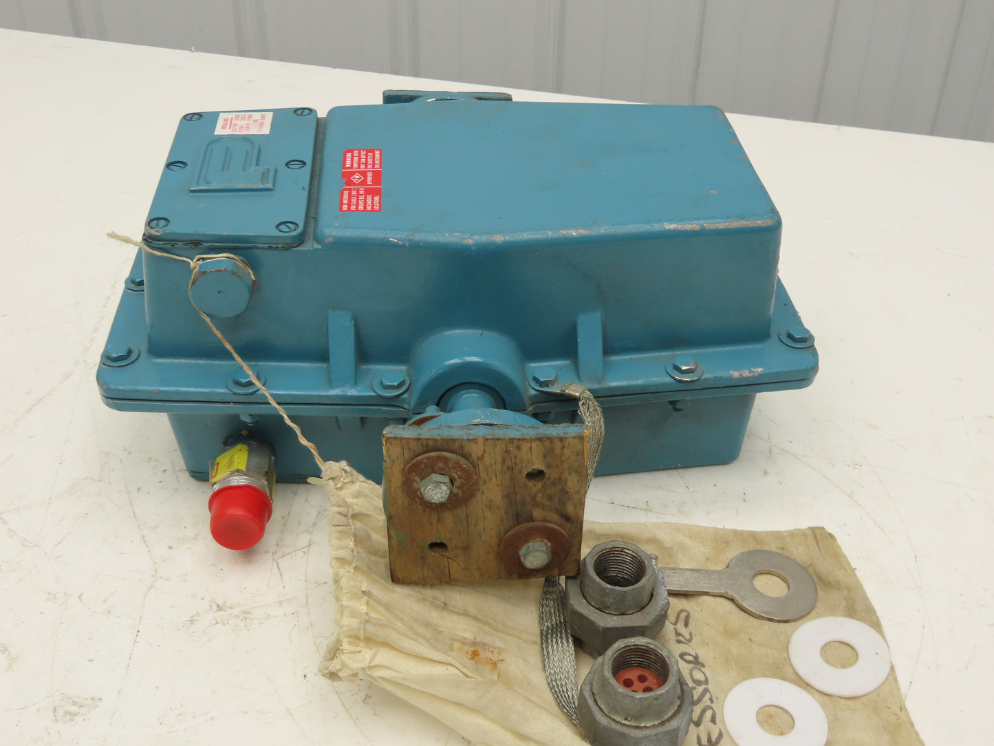 Fischer Porter 10D1419A Mag X Flow Meter 1/2" ANSI 120V 275PSI 1.6GPM Teflon