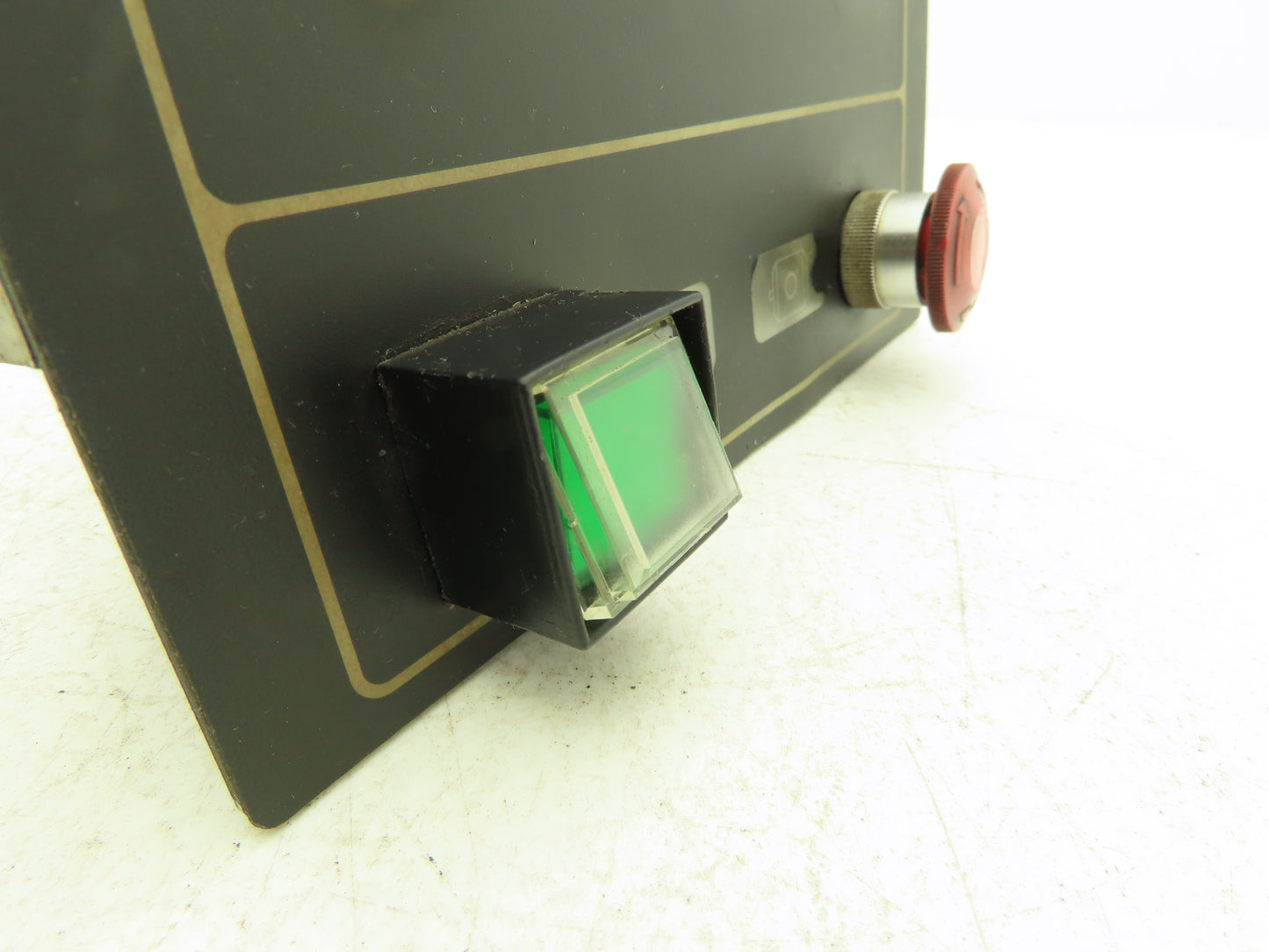 Cincinnati Milacron 3-424-2065A Camac VST Controller Control Panel Rev D *Read