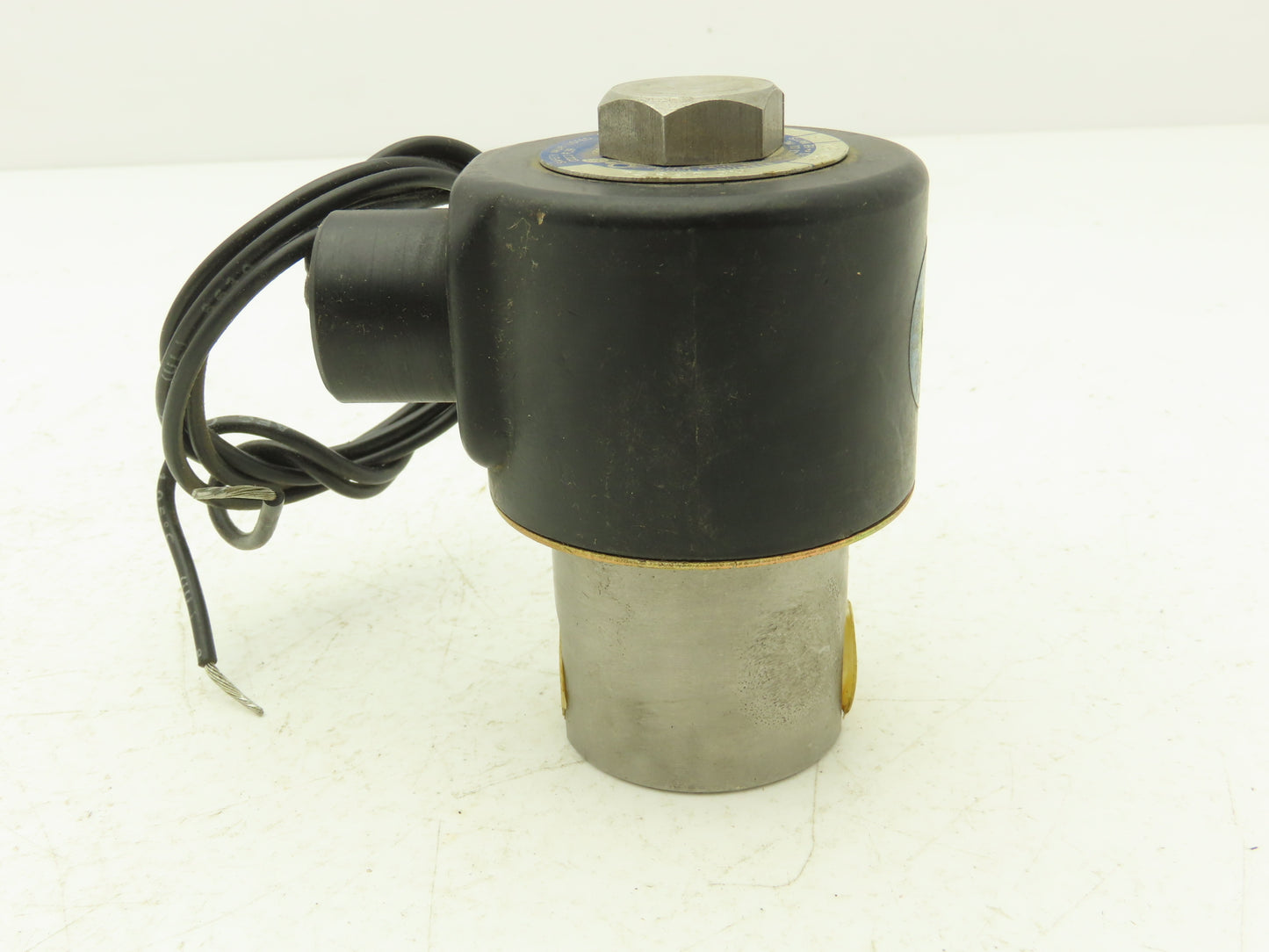 Peter Paul Electronics 72R9DCV Solenoid Valve 240V 60Hz 18 W 100PSI 1/4" Ser DQ