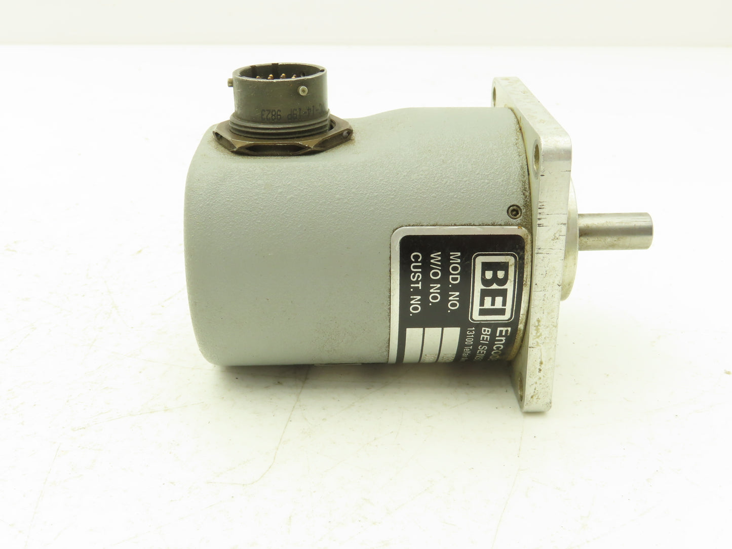 BEI Technologies K25-P-H-256-N-R-S-2 Rotary Encoder 19-Pin 5-24VDC 9.52mm Shaft
