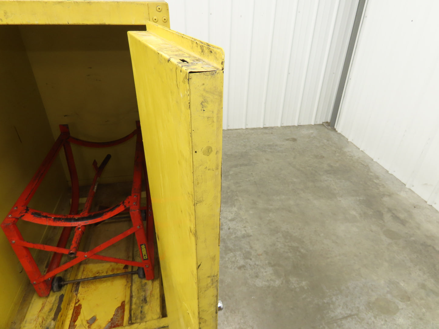 Eagle 1928 Flammable Safety Cabinet 55 Gallon In Use Horizontal Drum