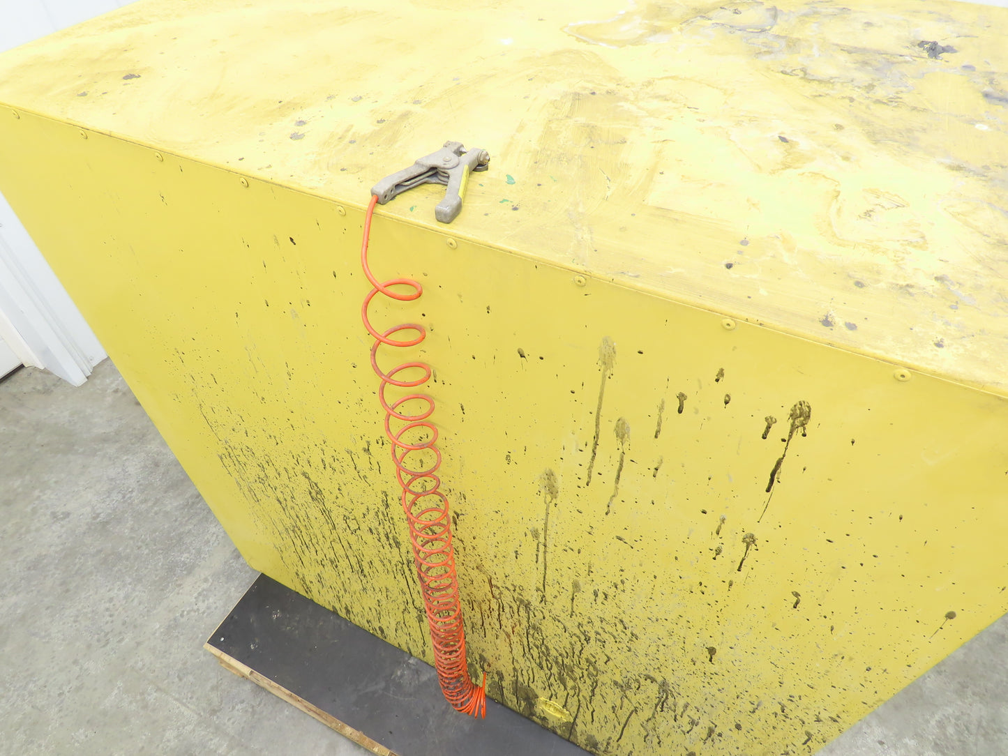 Eagle 1928 Flammable Safety Cabinet 55 Gallon In Use Horizontal Drum